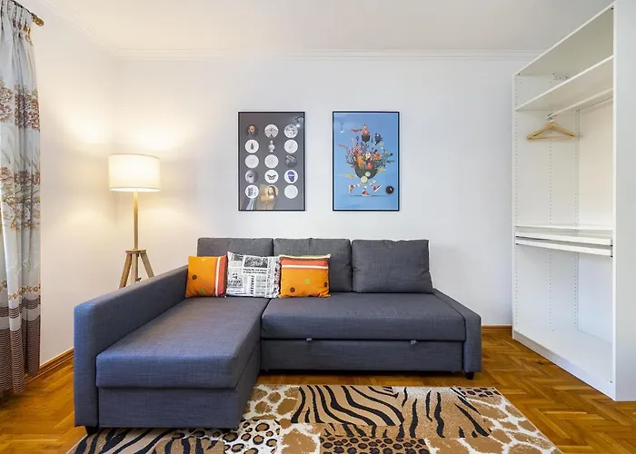 Whome Perfect Family Hideout W/ac & 4br + 5ba *